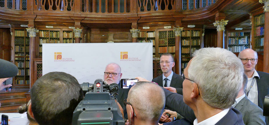 Abschlusspressekonferenz und Abschlussvesper der Deutschen Bischofskonferenz